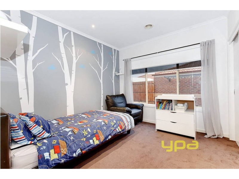 4 Grenadier Grove, Hillside VIC 3037