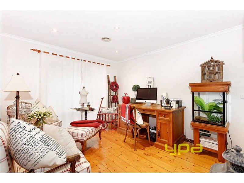 54 Boberrit Wynd, Sydenham VIC 3037