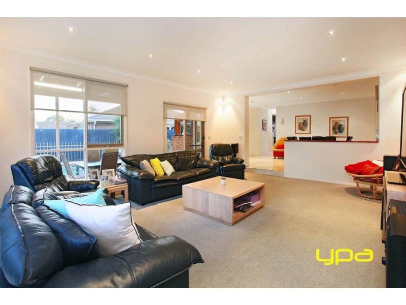 2 Verden Place, Keilor Downs VIC 3038