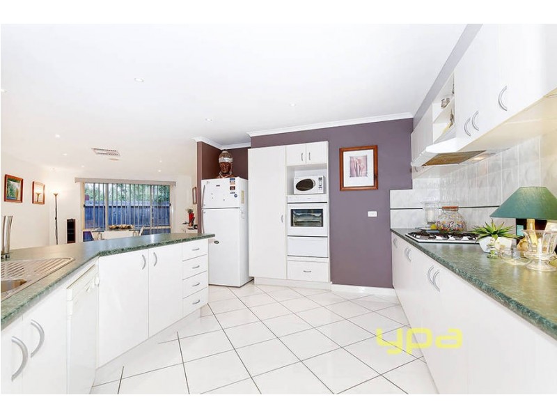 7 Champagne Way, Hillside VIC 3037