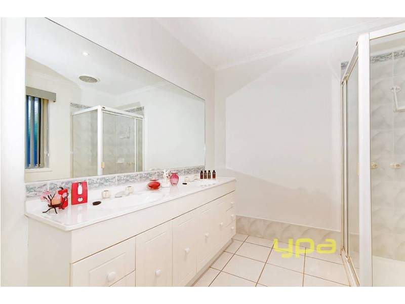 7 Champagne Way, Hillside VIC 3037