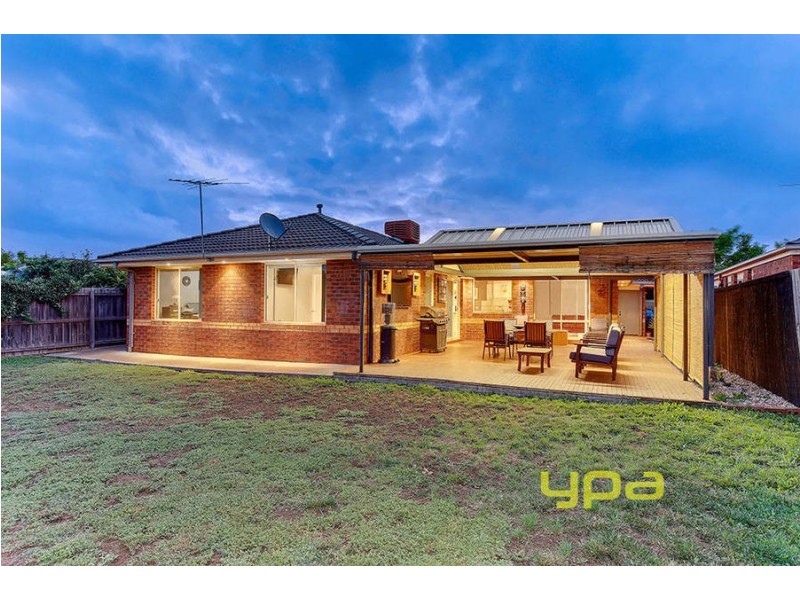 7 Champagne Way, Hillside VIC 3037