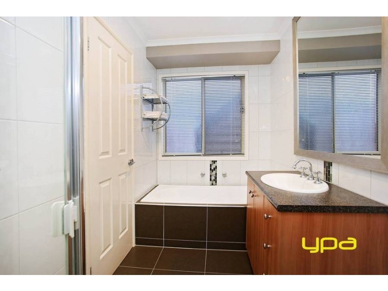 31 Brindalee Way, Hillside VIC 3037