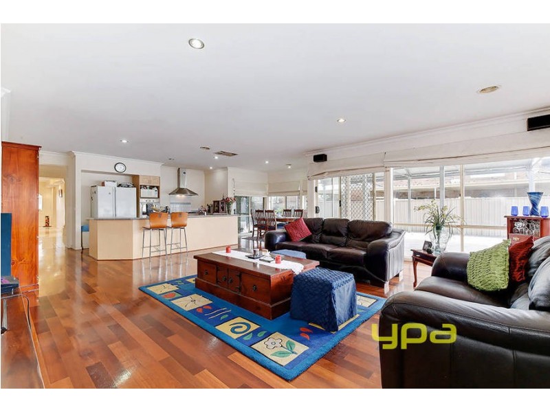 9 Highrise Court, Hillside VIC 3037