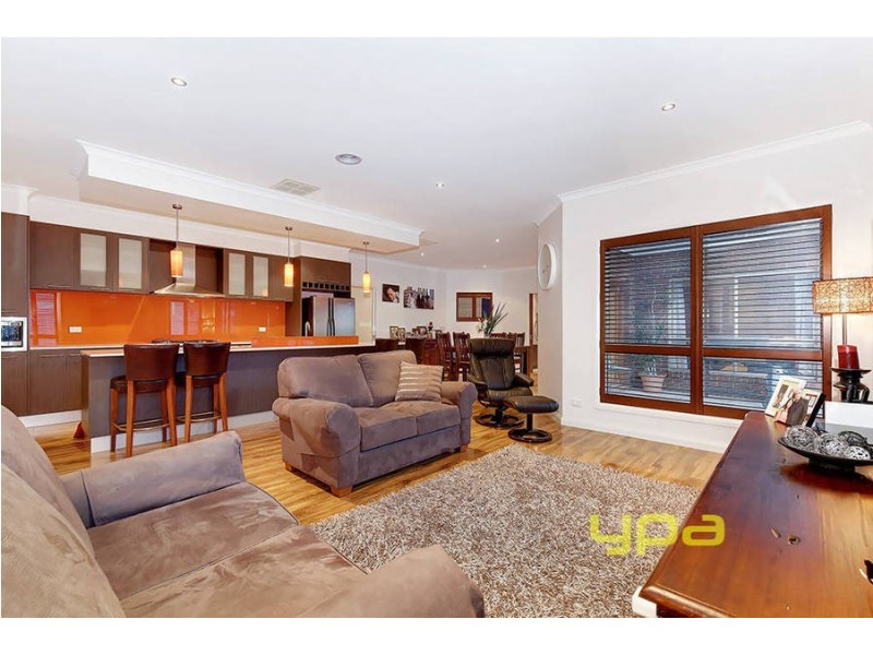 16 Bond Street, Taylors Hill VIC 3037