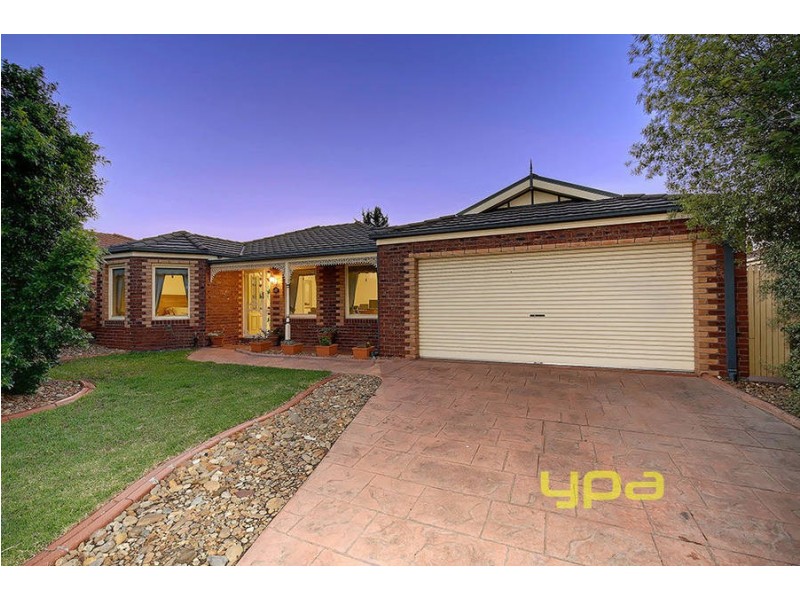 11 Delbridge Drive, Sydenham VIC 3037