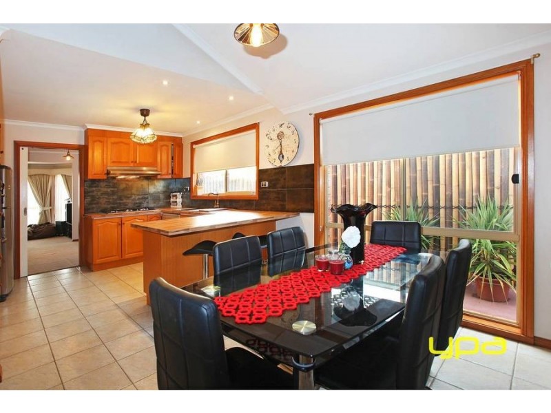 18 Penshurst Court, Hillside VIC 3037