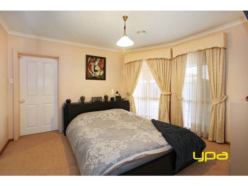 18 Penshurst Court, Hillside VIC 3037