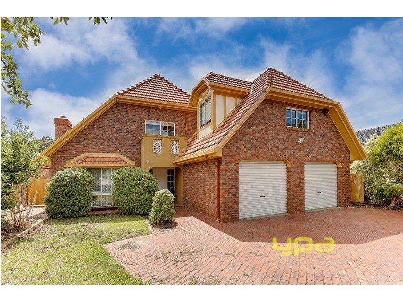 14 Mantaura Avenue, Taylors Lakes VIC 3038