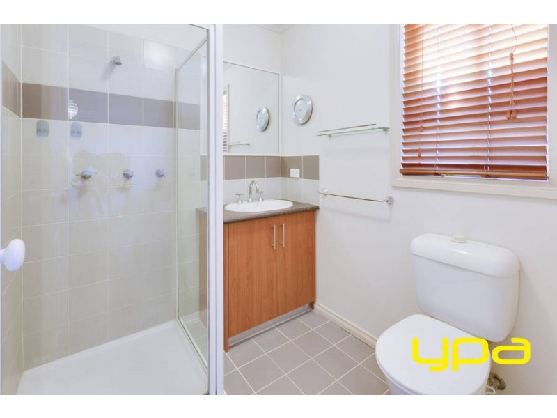 2/87 Allenby Road, Hillside VIC 3037