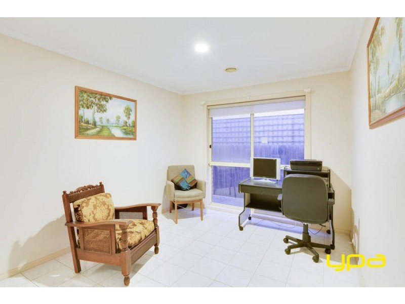 24 Oarsome Drive, Delahey VIC 3037