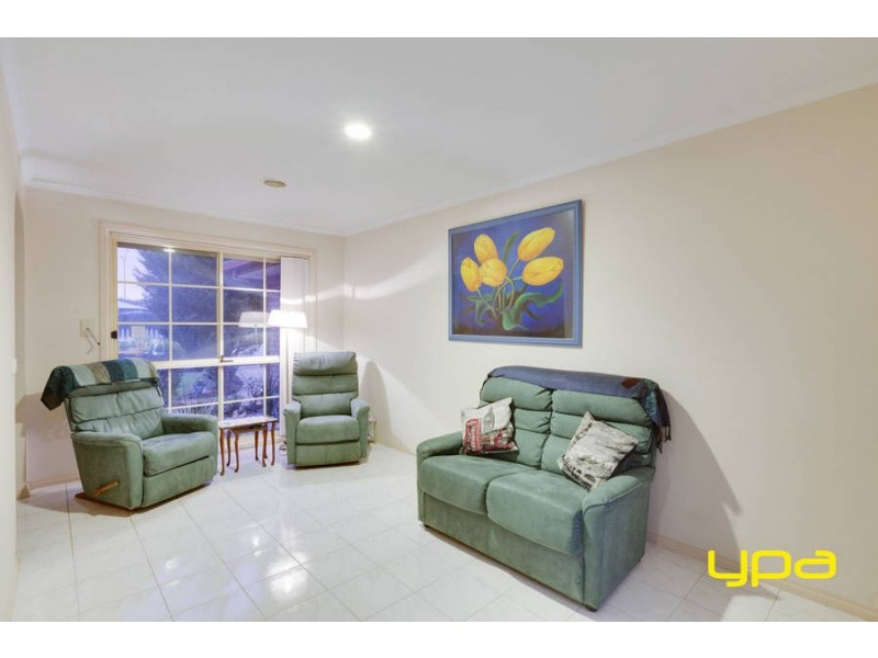 24 Oarsome Drive, Delahey VIC 3037