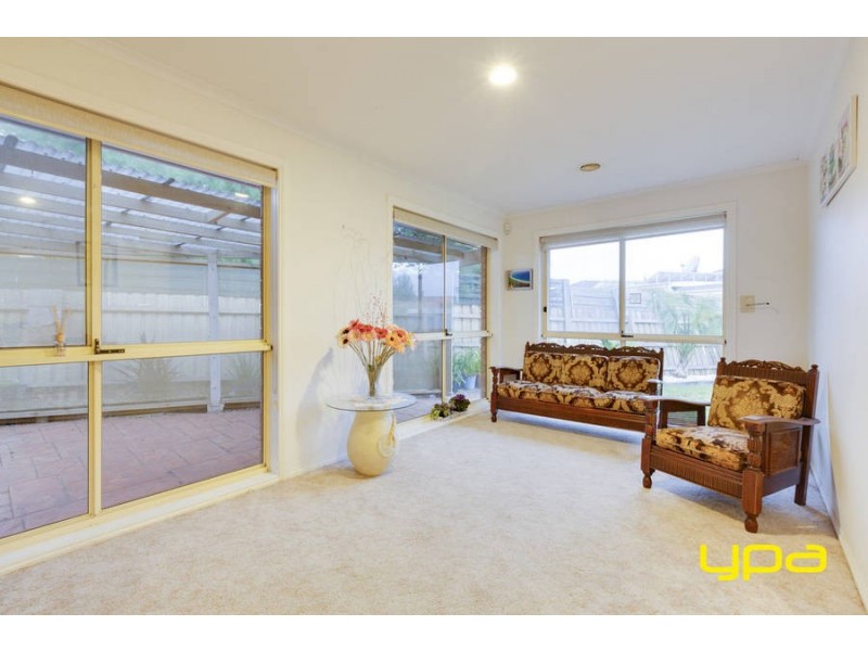 24 Oarsome Drive, Delahey VIC 3037