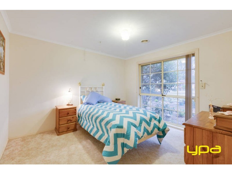 24 Oarsome Drive, Delahey VIC 3037