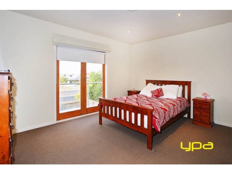 18 Marylou Court, Delahey VIC 3037