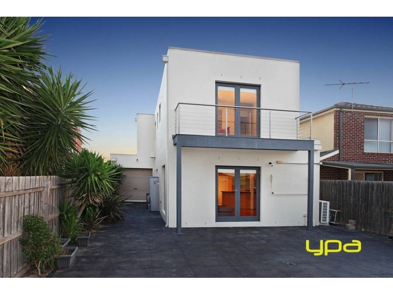 18 Marylou Court, Delahey VIC 3037