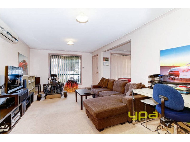 1/32 Chris Court, Hillside VIC 3037