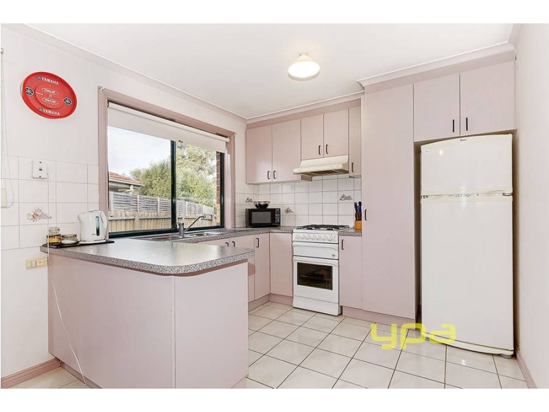 1/32 Chris Court, Hillside VIC 3037