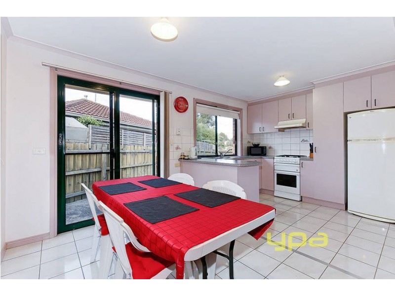 1/32 Chris Court, Hillside VIC 3037