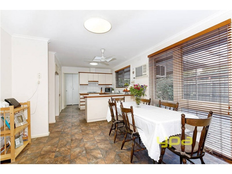 5 Leavesdon Avenue, Kealba VIC 3021