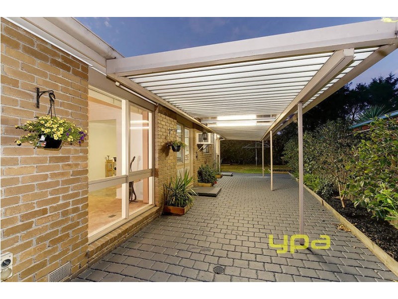 5 Leavesdon Avenue, Kealba VIC 3021