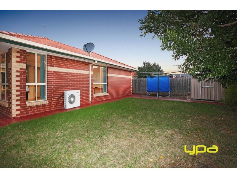 1 Strzelecki Court, Taylors Lakes VIC 3038