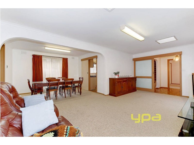 24 Pindari Avenue, Taylors Lakes VIC 3038