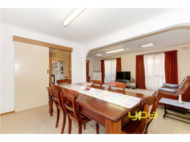 24 Pindari Avenue, Taylors Lakes VIC 3038