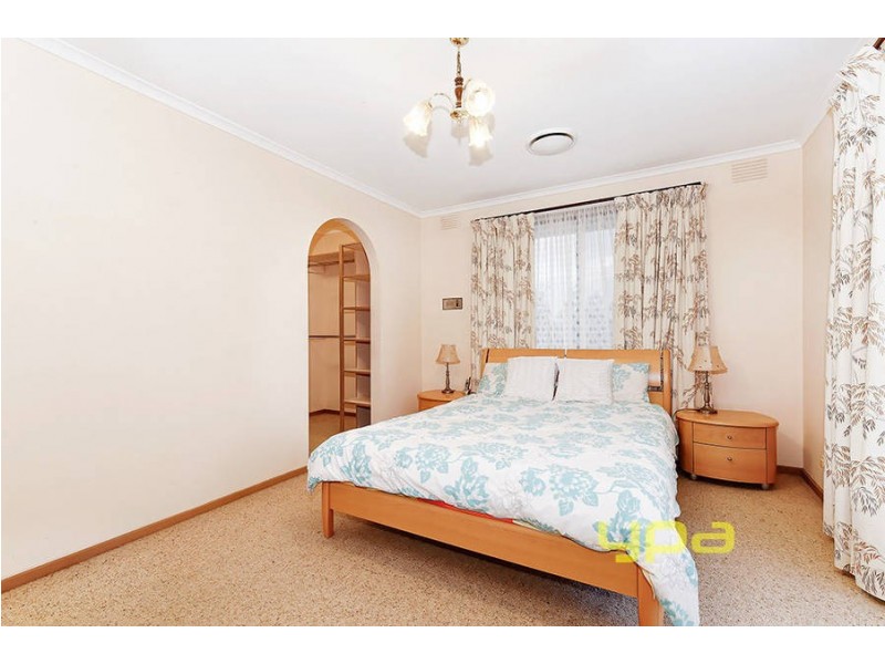 24 Pindari Avenue, Taylors Lakes VIC 3038