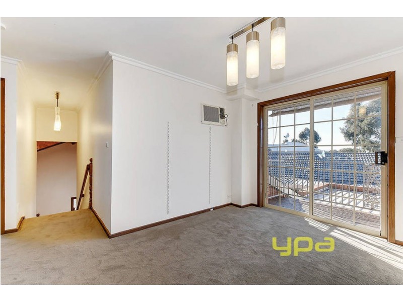 13 Kialoa Court, Taylors Lakes VIC 3038