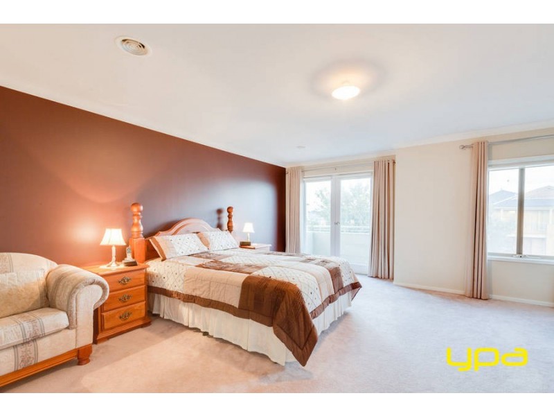 6 Ultimo Walk, Taylors Hill VIC 3037