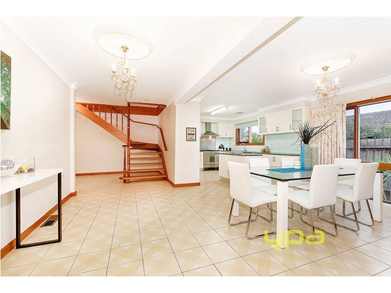 9 Mara Court, Taylors Lakes VIC 3038