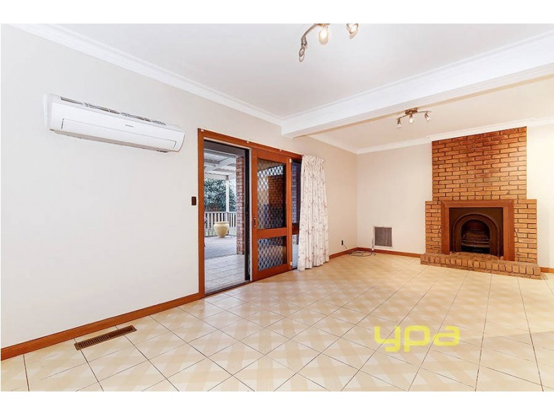 9 Mara Court, Taylors Lakes VIC 3038