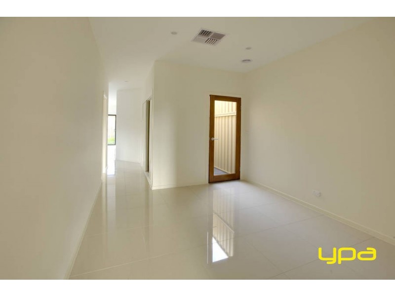 1 & 2/31 Lydgate Terrace, Epping VIC 3076