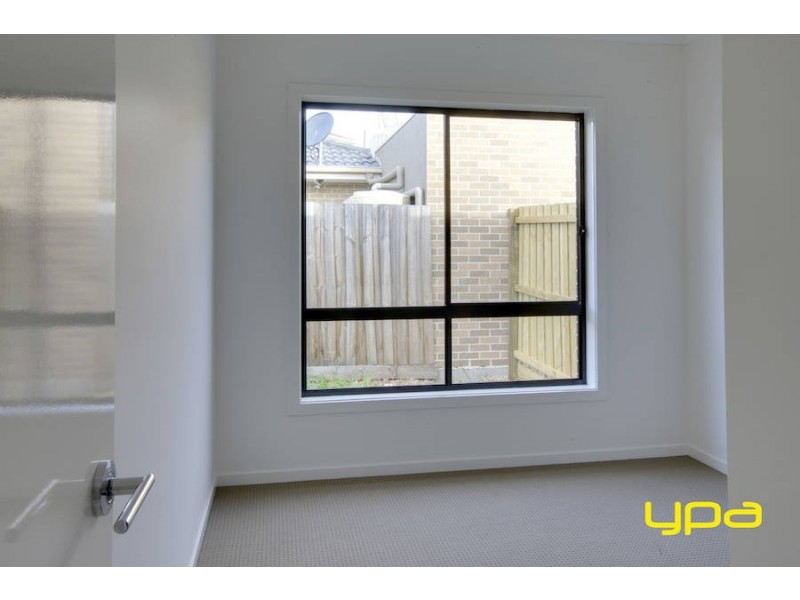 1 & 2/31 Lydgate Terrace, Epping VIC 3076