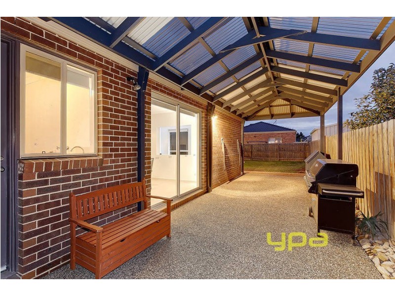21 Dorcas Lane, Taylors Hill VIC 3037