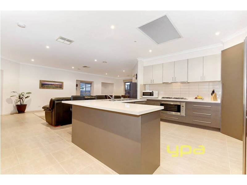 21 Dorcas Lane, Taylors Hill VIC 3037