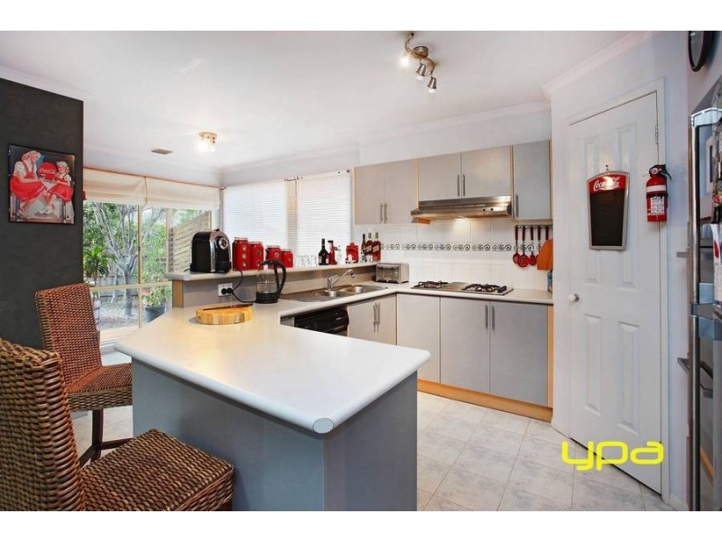 89 Glenbruar Drive, Hillside VIC 3037