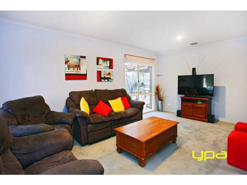 89 Glenbruar Drive, Hillside VIC 3037