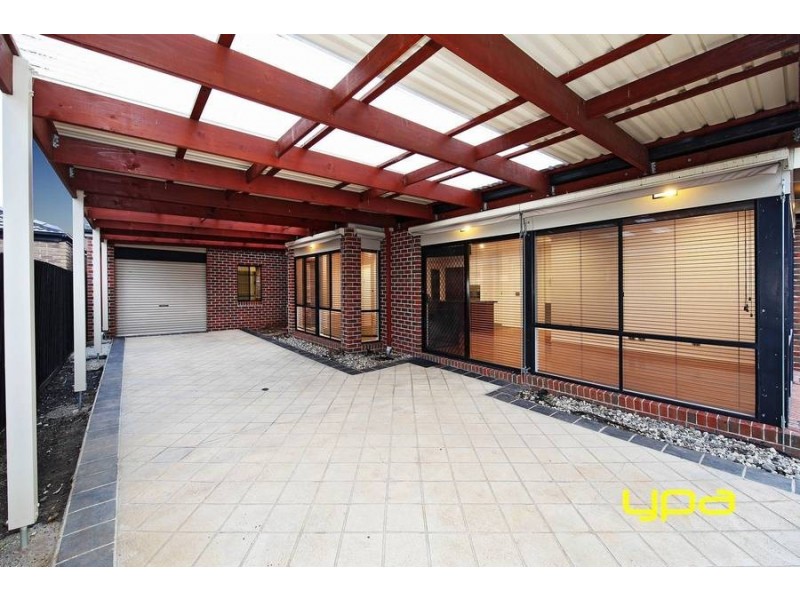 15 Carlton Court, Taylors Hill VIC 3037