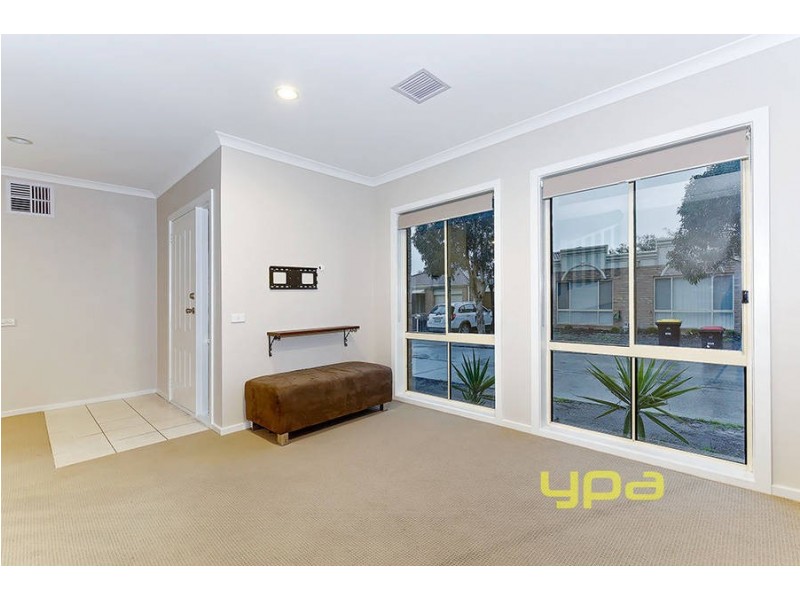 28 Tintern Loop, Hillside VIC 3037