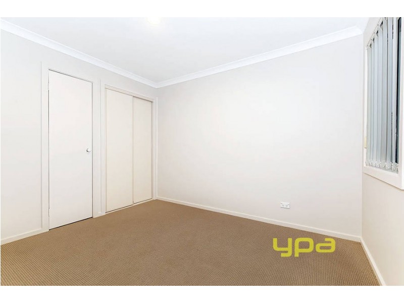 28 Tintern Loop, Hillside VIC 3037