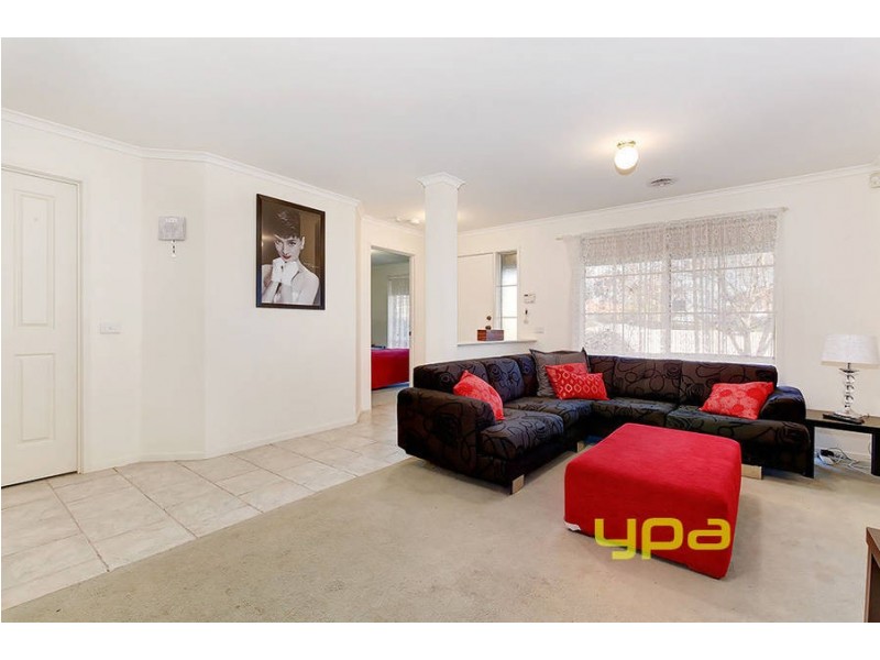 8 Whitmore Place, Hillside VIC 3037