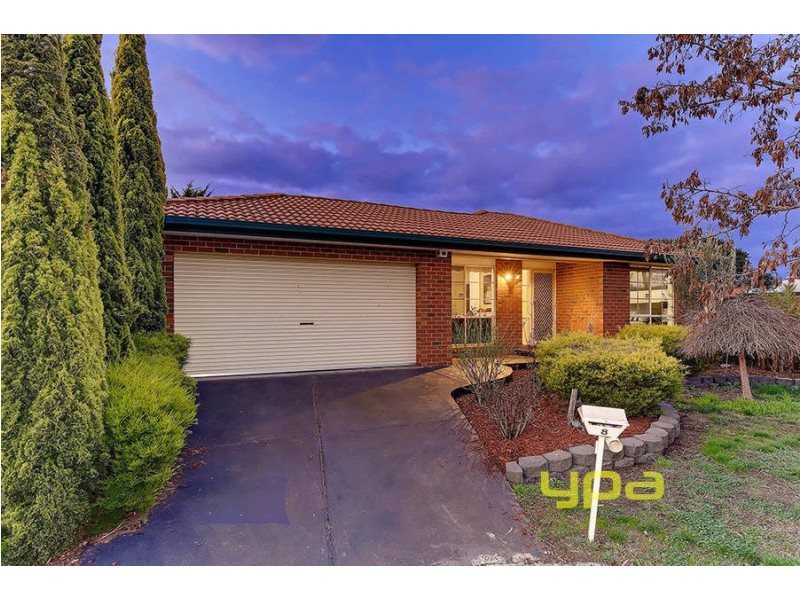 8 Whitmore Place, Hillside VIC 3037