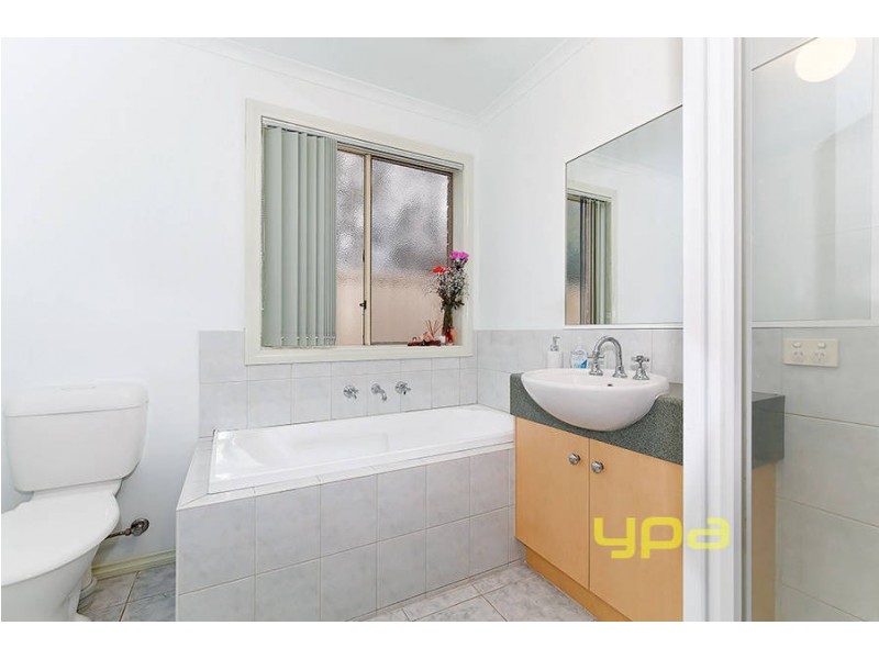 16 Marner Avenue, Hillside VIC 3037