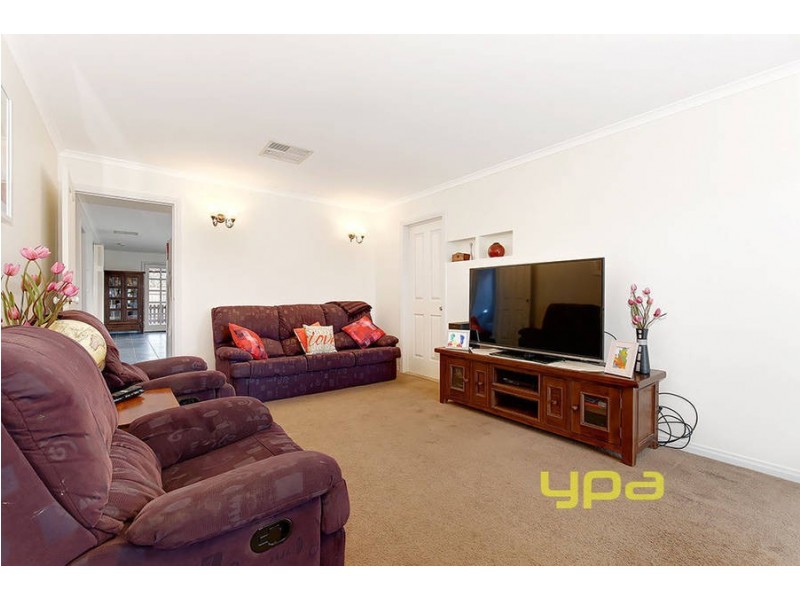 49 Meade Way, Sydenham VIC 3037