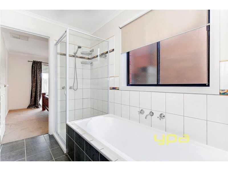 49 Meade Way, Sydenham VIC 3037