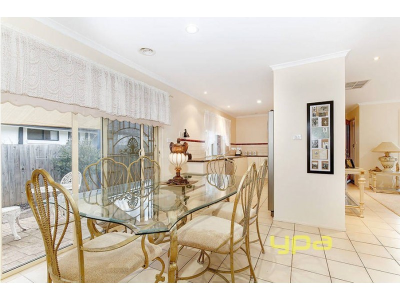 14 Colston Drive, Hillside VIC 3037