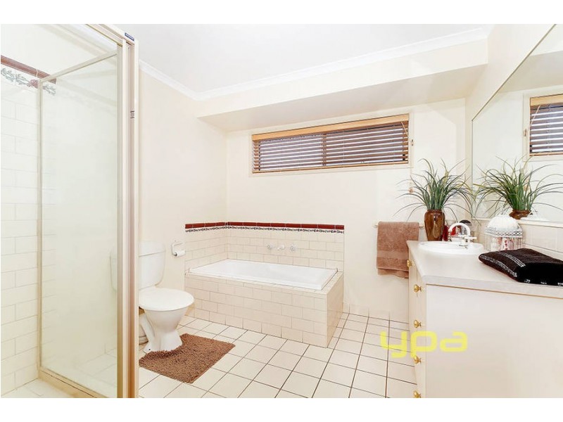 14 Colston Drive, Hillside VIC 3037
