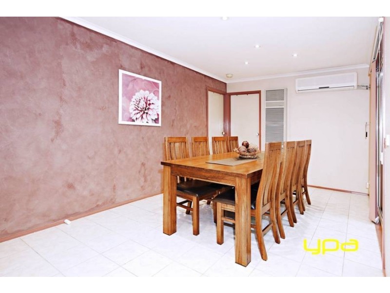 2 Aitken Drive, Delahey VIC 3037